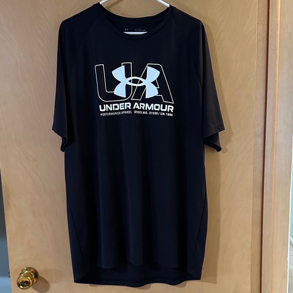 Under Armour Men's Black Graphic Tee